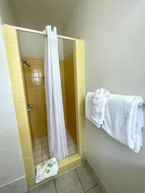 Coconut Cove Resort & Marina - image 20