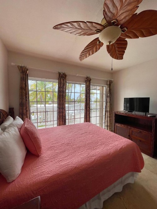 Coconut Cove Resort & Marina - image 21
