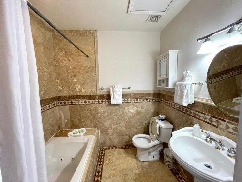 Coconut Cove Resort & Marina - image 22