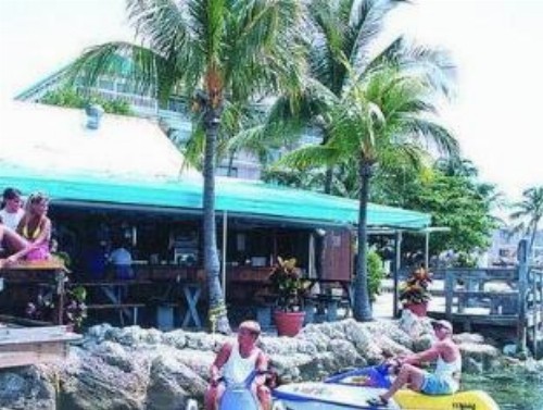 Postcard Inn Beach Resort & Marina