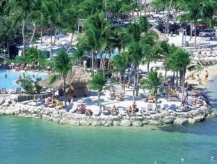 Postcard Inn Beach Resort & Marina - image 3