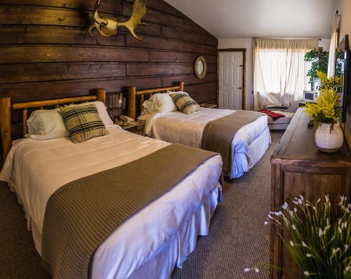Angler's Lodge - image 15