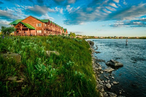 Angler's Lodge - image 16