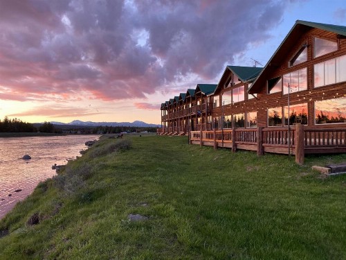 Angler's Lodge - image 4