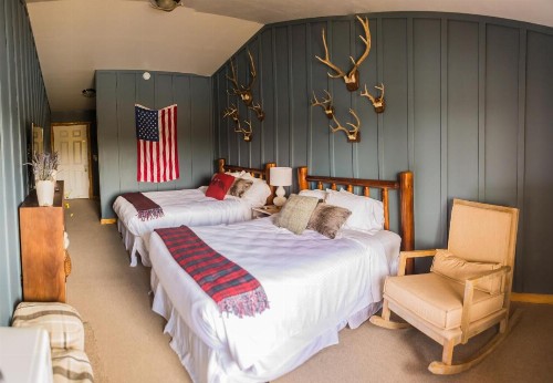 Angler's Lodge - image 5