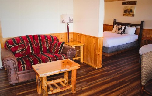 River Lodge - image 11