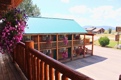 River Lodge - image 17