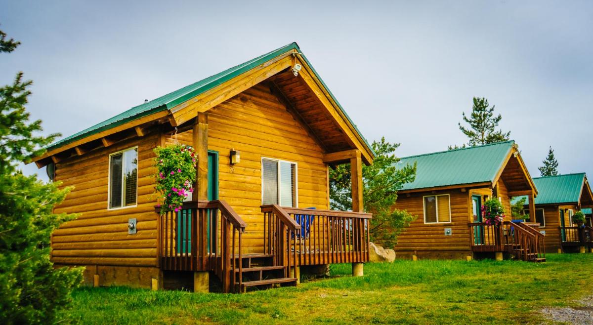River Lodge - image 4