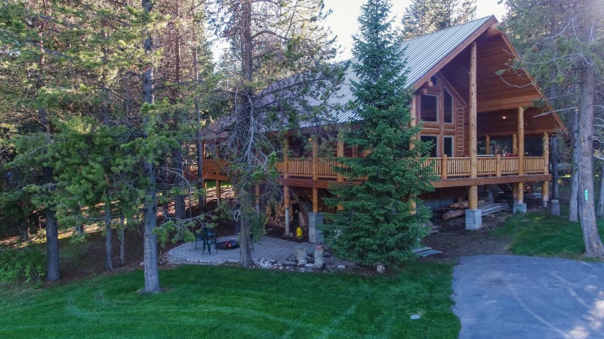 Lumberjack Lodge by KABINO - image 3