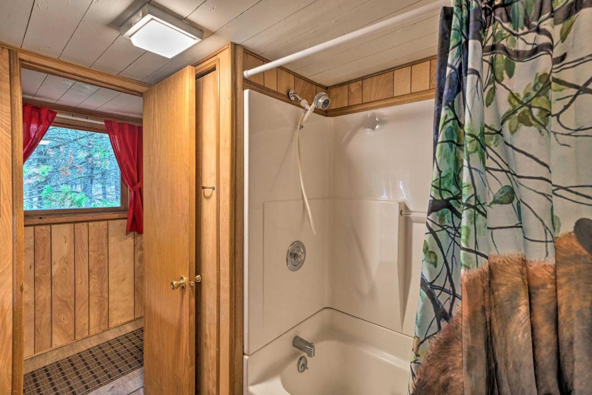 2 Cozy Cabins with Snowmobile Parking Near the Lake! - image 7