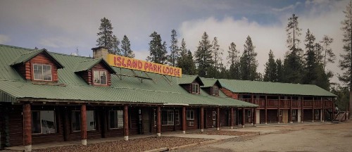 Island Park Lodge - image 4