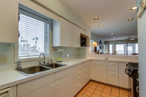 Beach Club 29 - image 11