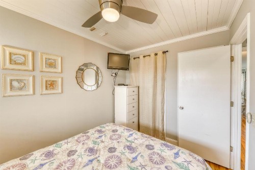 Sea Cabin 137-C - image 7