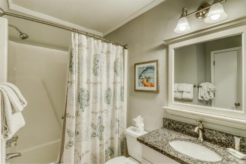 Sea Cabin 137-C - image 9