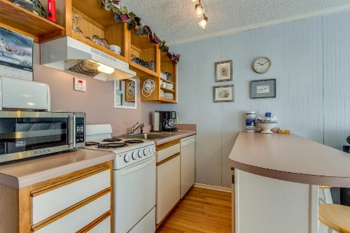 Sea Cabin 228-B - image 11