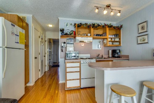 Sea Cabin 228-B - image 8