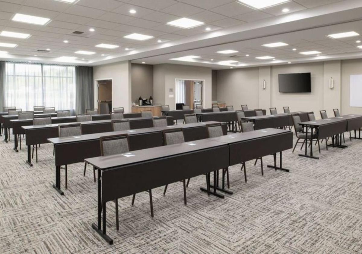 Holiday Inn Seattle-Issaquah - image 3