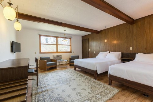 The Grayhaven Motel - image 13