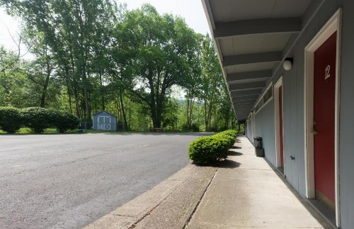 The Grayhaven Motel - image 23