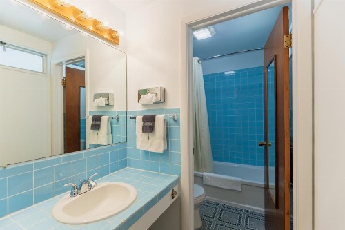 The Grayhaven Motel - image 50
