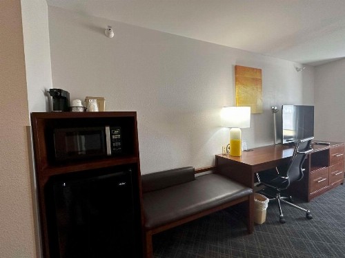 Comfort Suites Jackson - Cape Girardeau - image 14