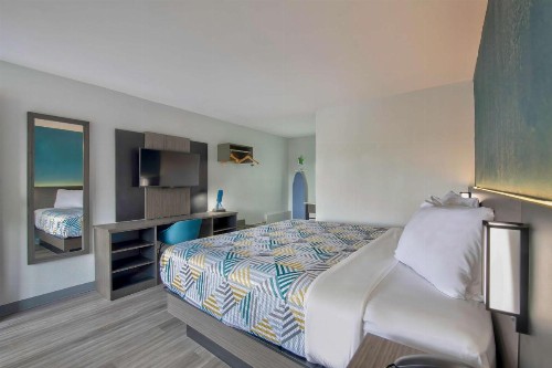 Best Value Inn and Suites - image 12