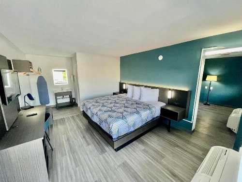 Best Value Inn and Suites - image 27
