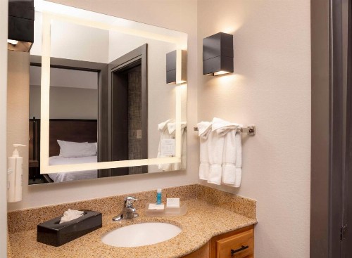Homewood Suites by Hilton Jackson - image 2