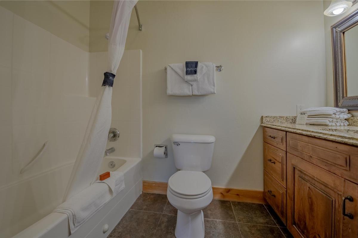 Cowboy Village Resort - image 4