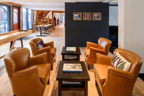 Mountain Modern Motel - image 16