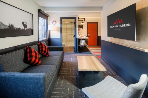 Mountain Modern Motel - image 38