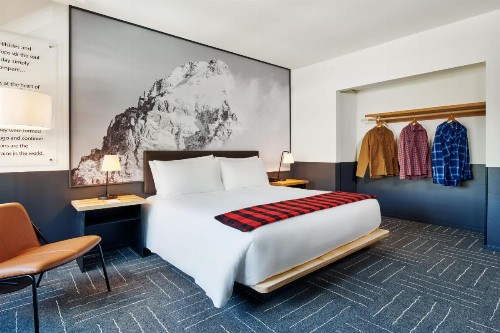Mountain Modern Motel - image 47