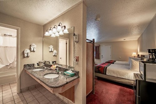 Antler Inn - image 18