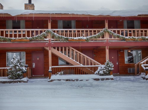 Antler Inn - image 31
