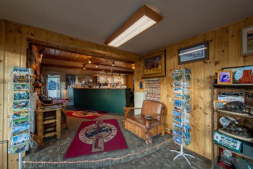 Antler Inn - image 33