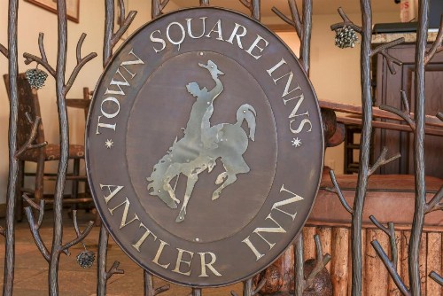 Antler Inn - image 34