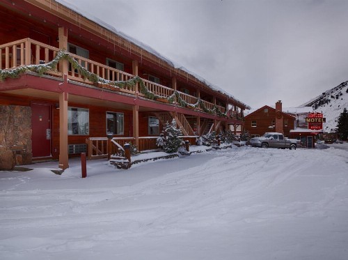 Antler Inn - image 35