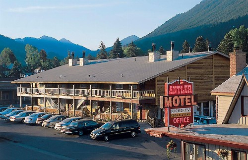 Antler Inn - image 37