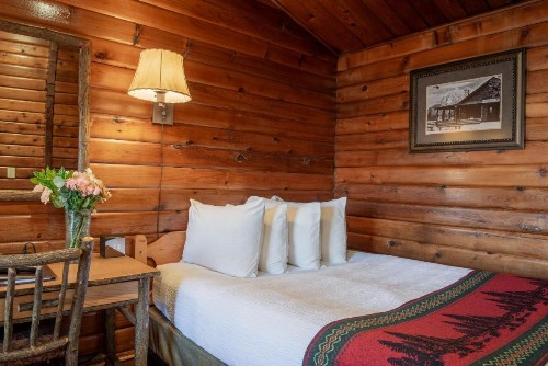 Antler Inn - image 5
