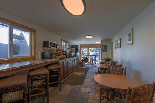 Antler Inn - image 6