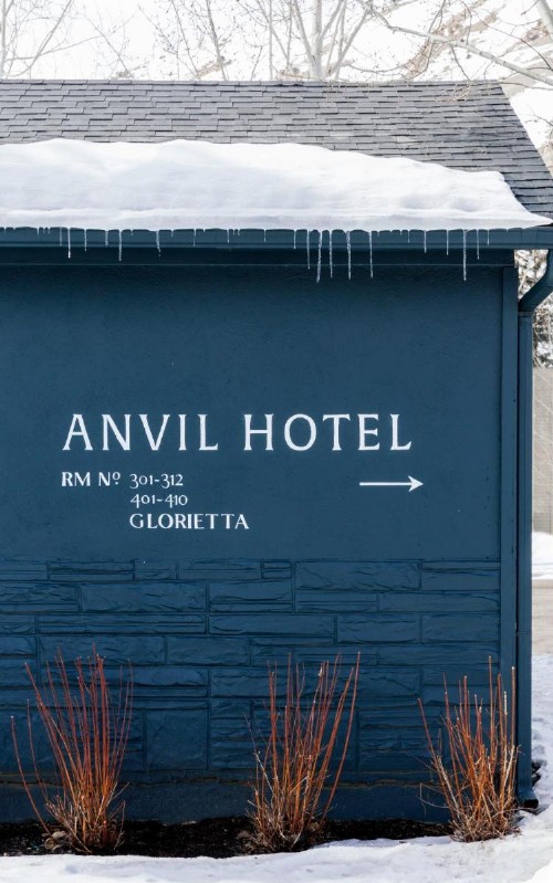 Anvil Hotel - image 11