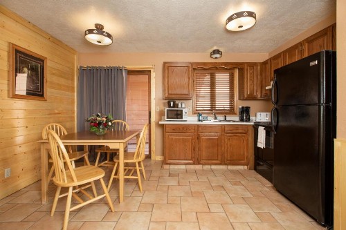 Flat Creek Inn - image 29