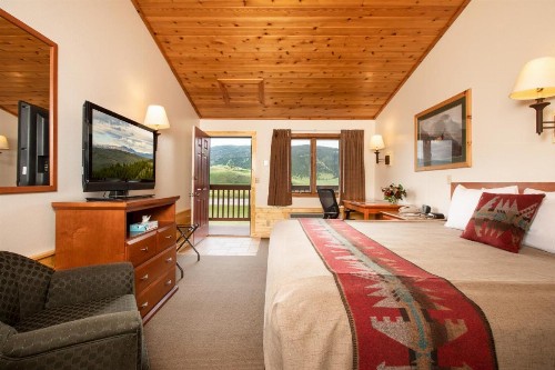 Flat Creek Inn - image 31