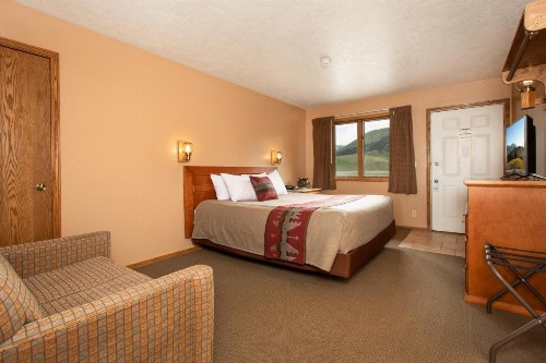 Flat Creek Inn - image 36