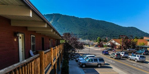 Multi Resorts at Jackson Pines - image 1