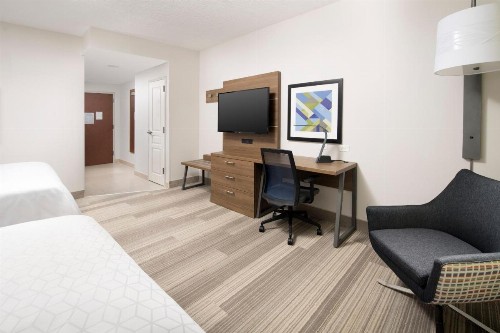 Holiday Inn Express Jacksonville Beach an IHG Hotel - image 4