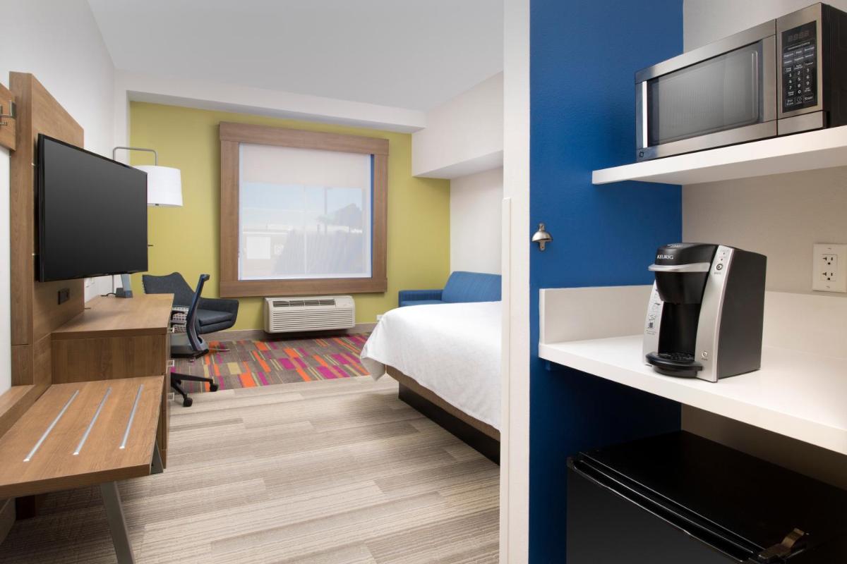 Holiday Inn Express Jacksonville Beach an IHG Hotel - image 5