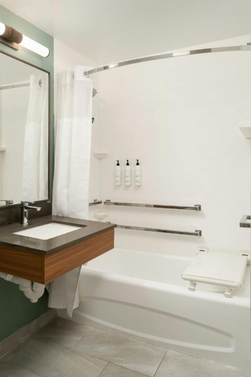 Fairfield Inn and Suites Jacksonville Beach - image 15