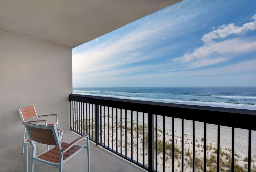 Hampton Inn Oceanfront Jacksonville Beach - image 34