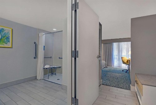 Hampton Inn Oceanfront Jacksonville Beach - image 5